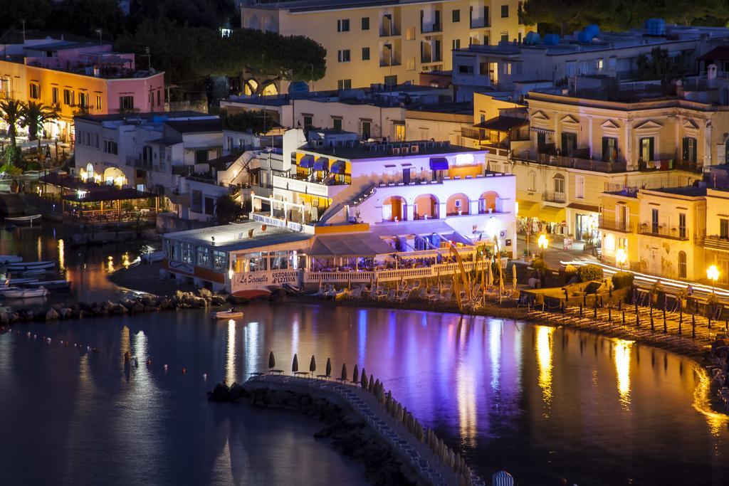 Hotel La Sirenella Lacco Ameno  Екстериор снимка
